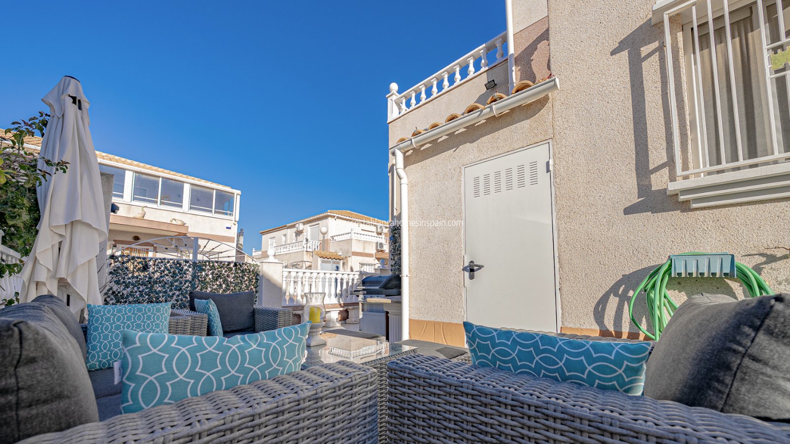 Resale - Semi - Detached Villa - Cabo Roig - La Regia