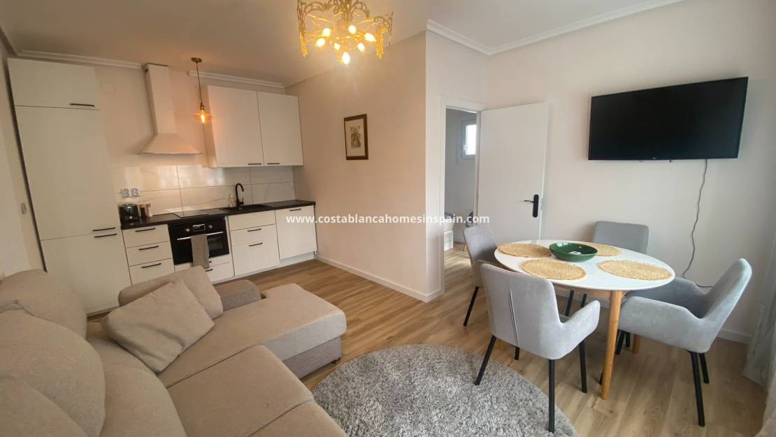 Resale - Semi - Detached Villa - La Florida