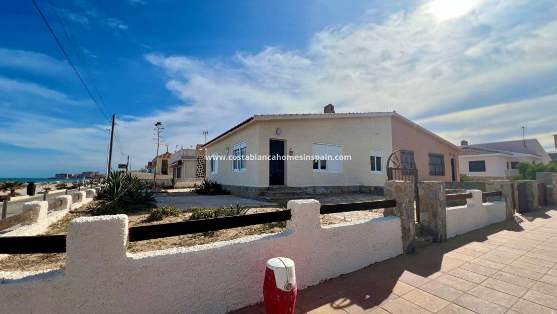 Resale - Semi - Detached Villa - LA MATA