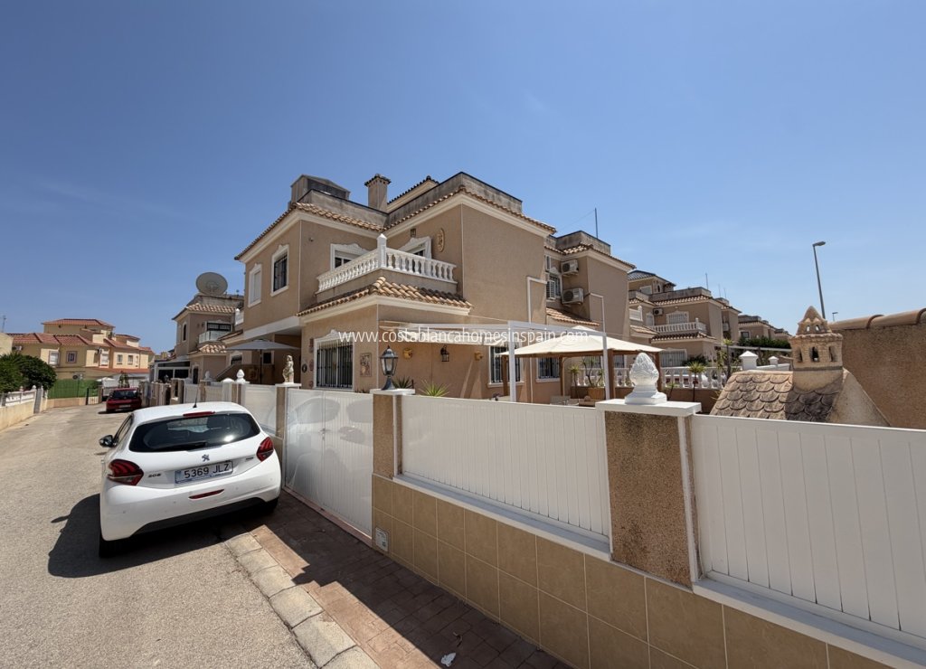 Resale - Semi - Detached Villa - La Zenia