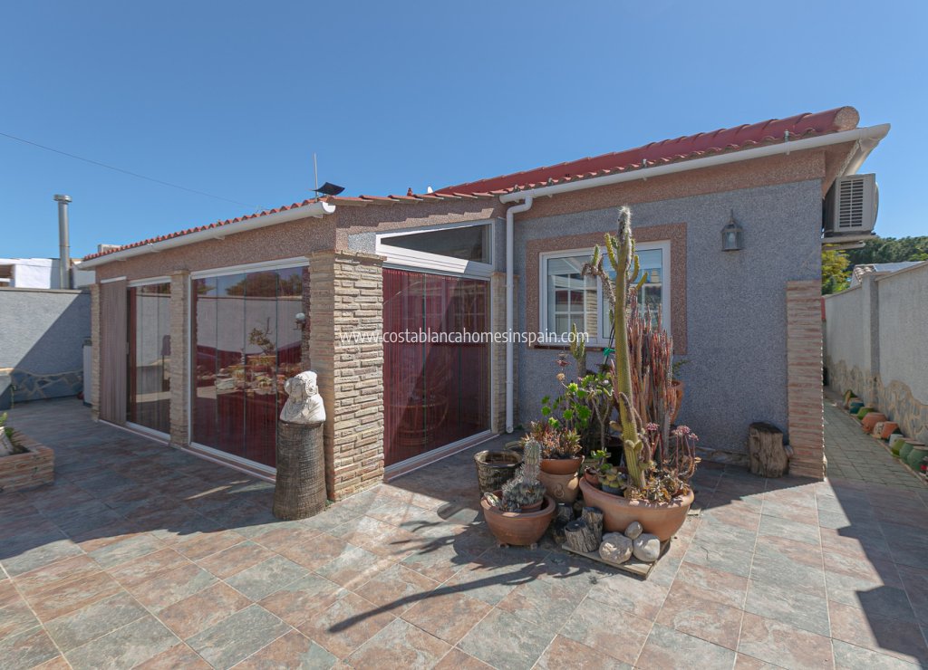 Resale - Semi - Detached Villa - Los Balcones