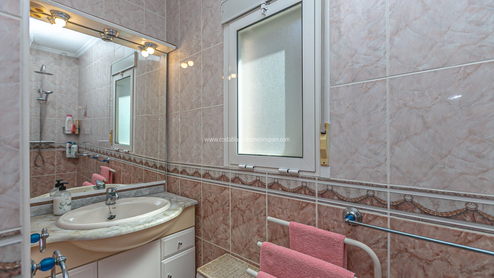 Resale - Semi - Detached Villa - Los Balcones