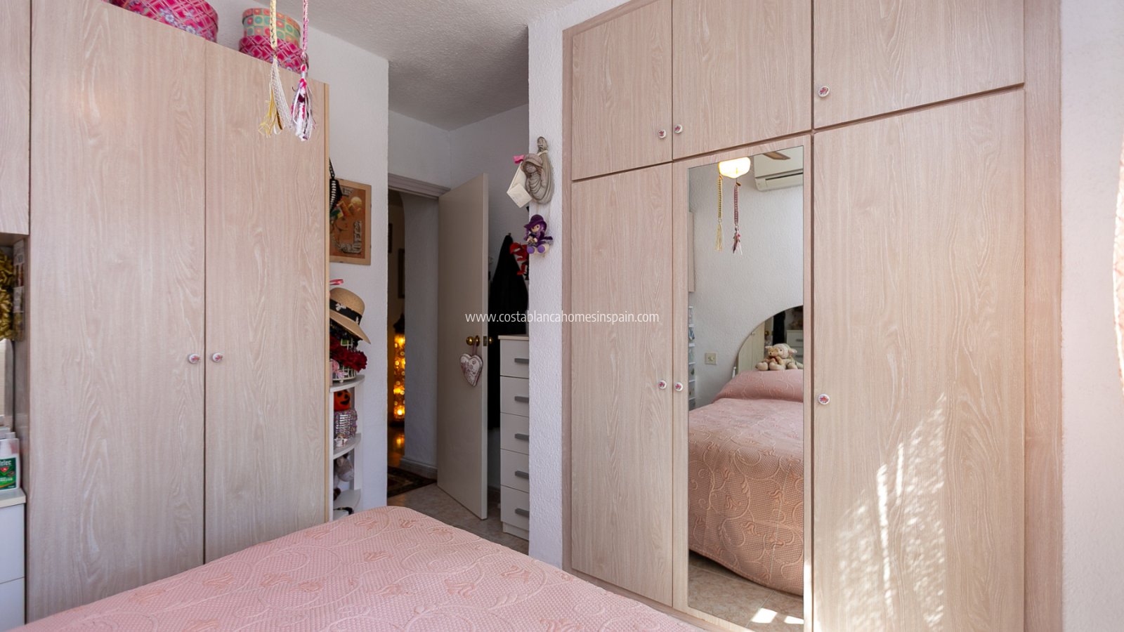 Resale - Semi - Detached Villa - Los Balcones