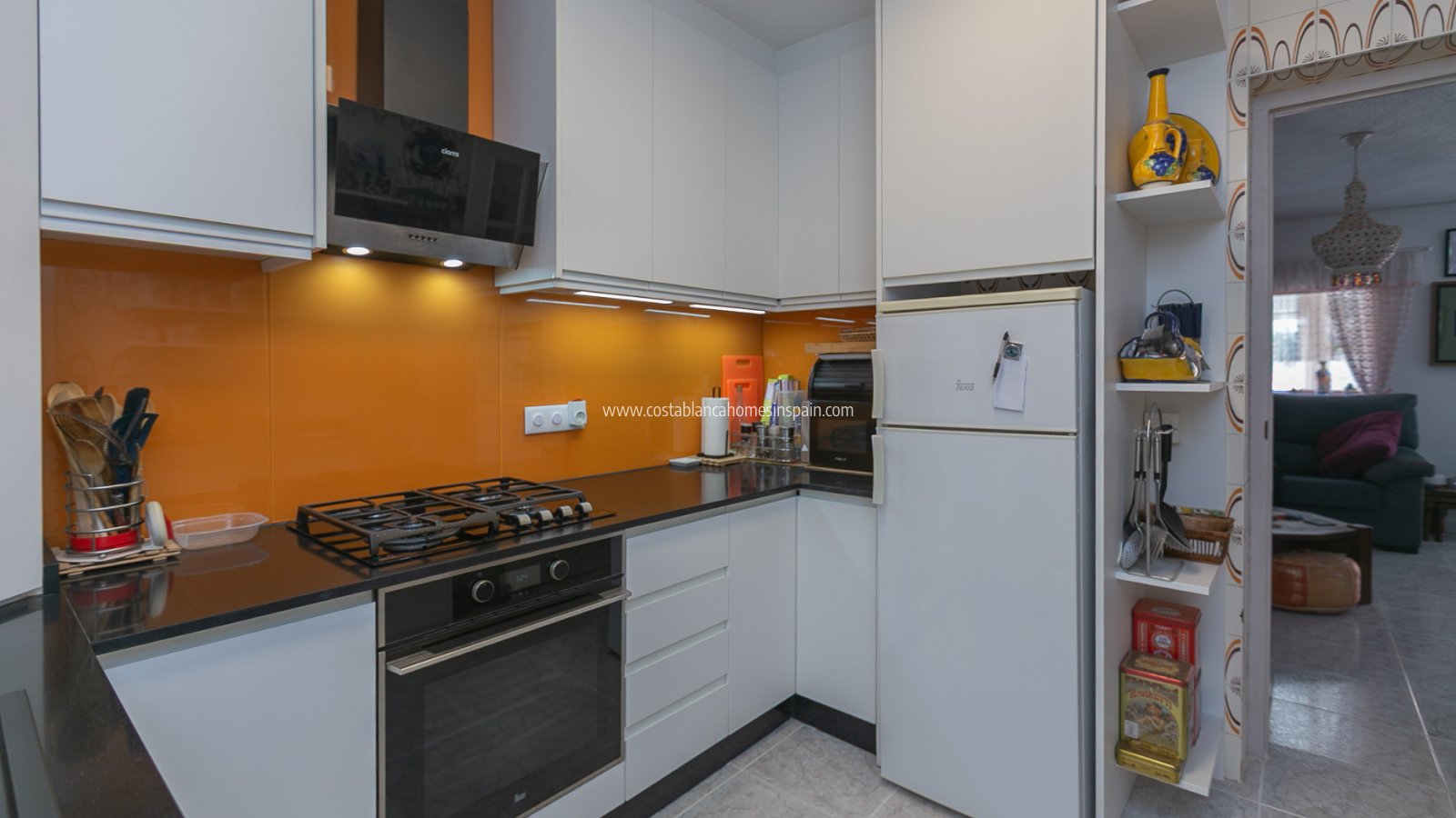 Resale - Semi - Detached Villa - Los Balcones