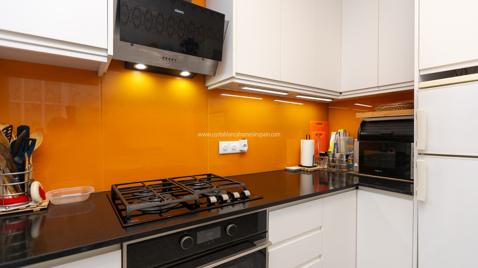 Resale - Semi - Detached Villa - Los Balcones