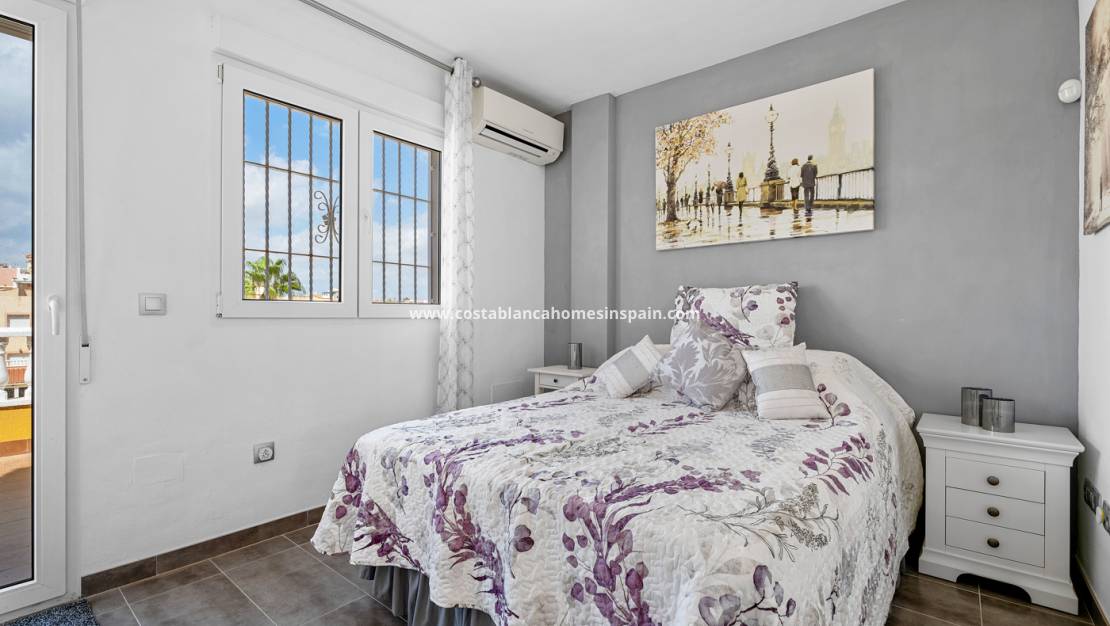 Resale - Semi - Detached Villa - Orihuela Costa - La Zenia