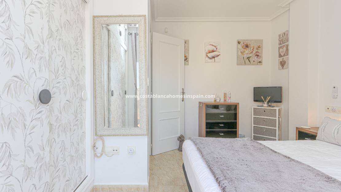 Resale - Semi - Detached Villa - Orihuela Costa - Playa Flamenca