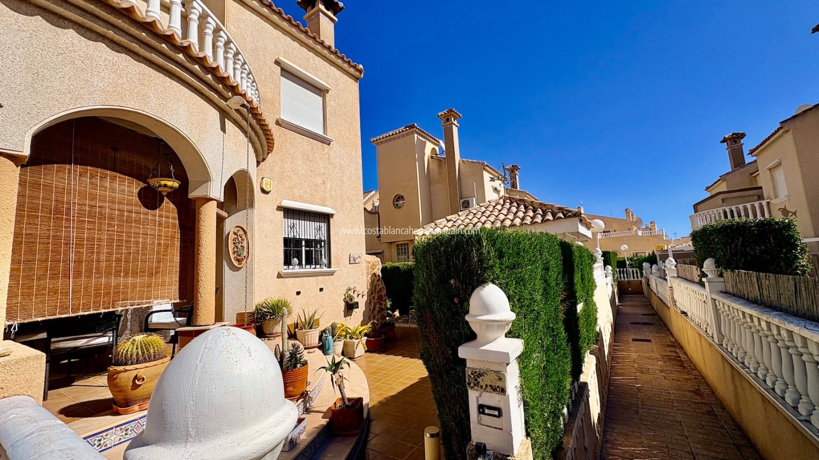 Resale - Semi - Detached Villa - Playa Flamenca - Costa Blanca South