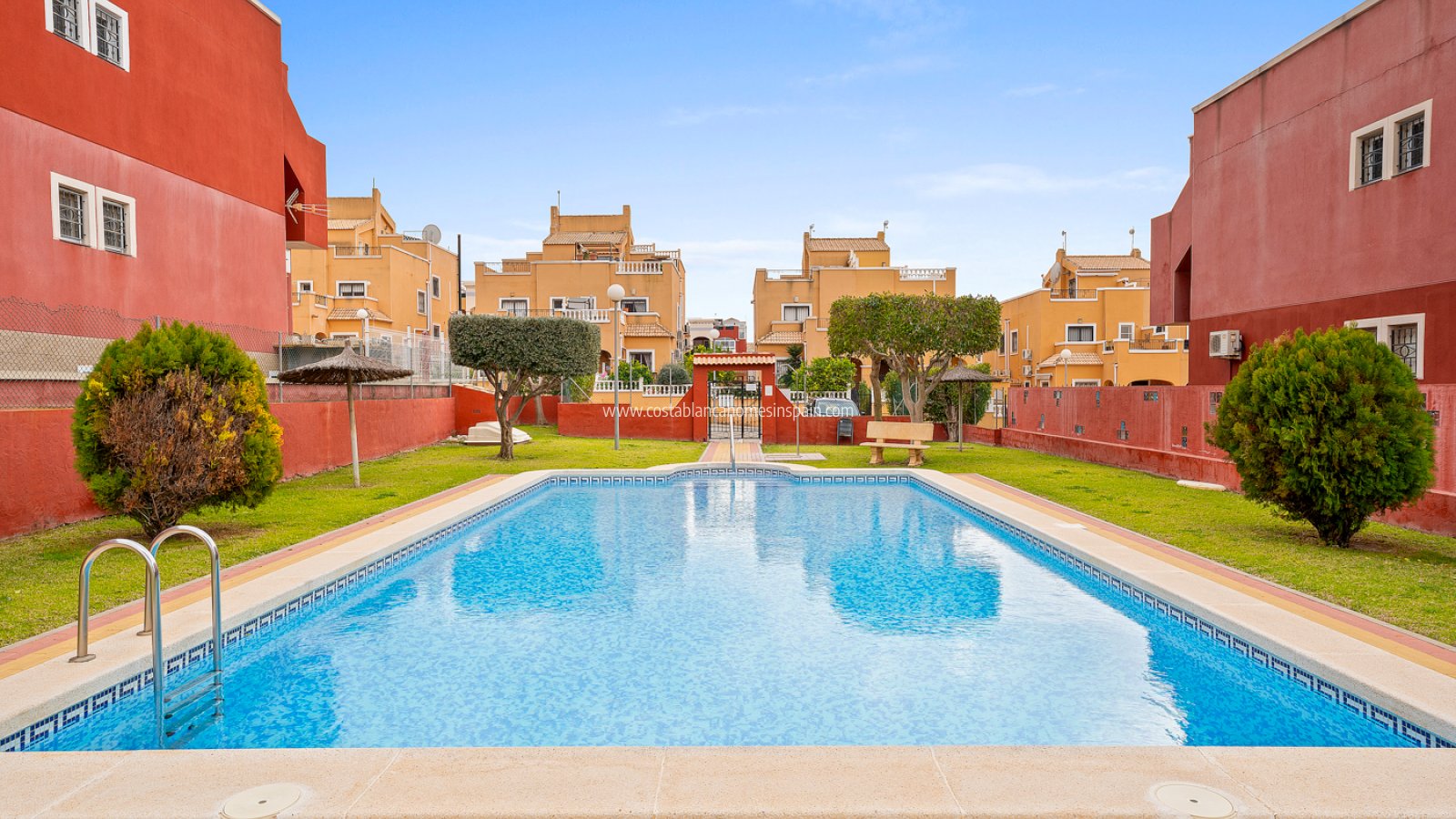 Resale - Semi - Detached Villa - Playa Flamenca - Costa Blanca South