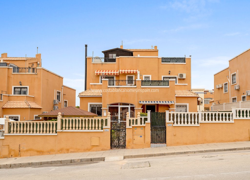 Resale - Semi - Detached Villa - Playa Flamenca - Costa Blanca South