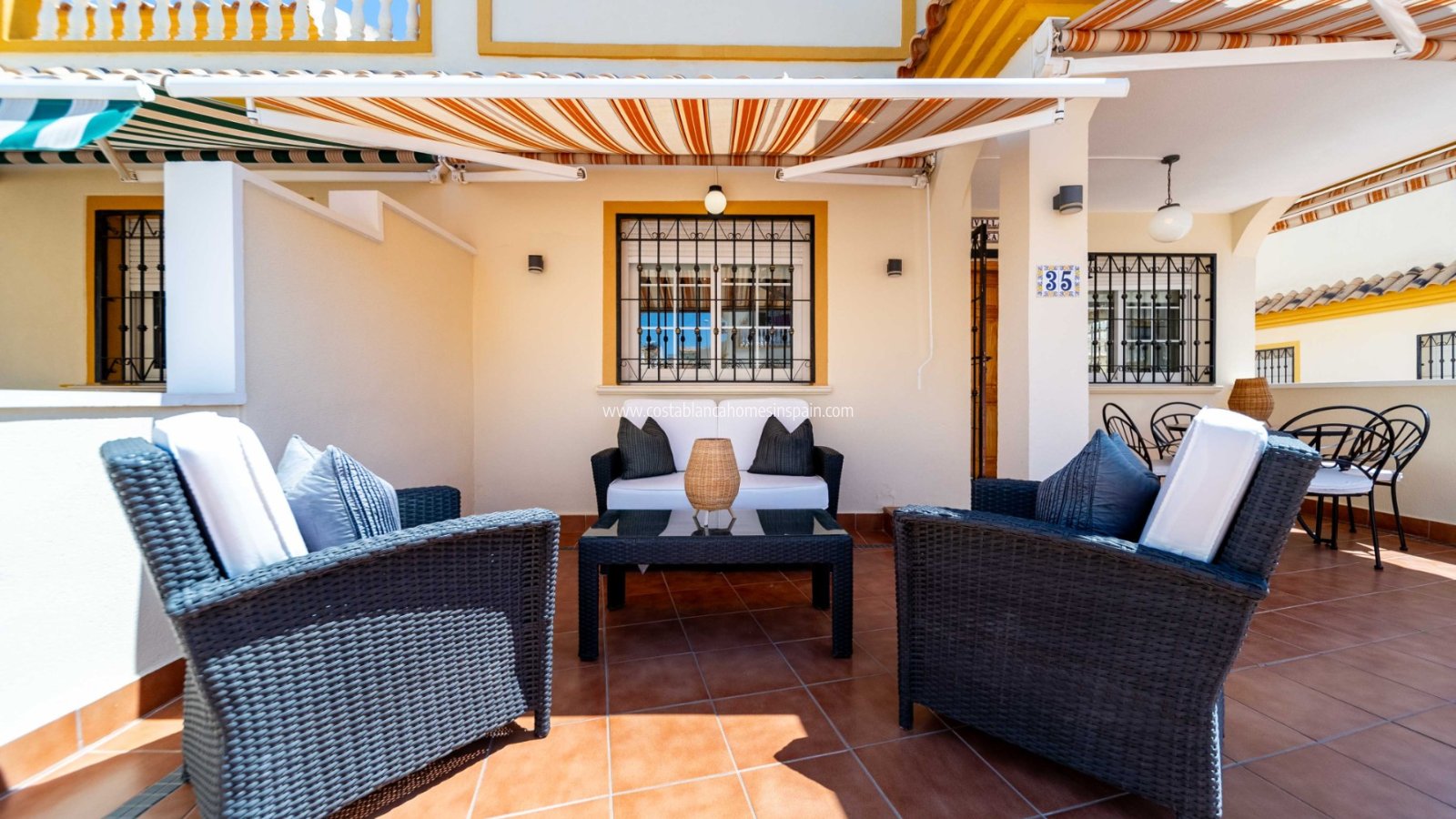 Resale - Semi - Detached Villa - Playa Flamenca - Costa Blanca South