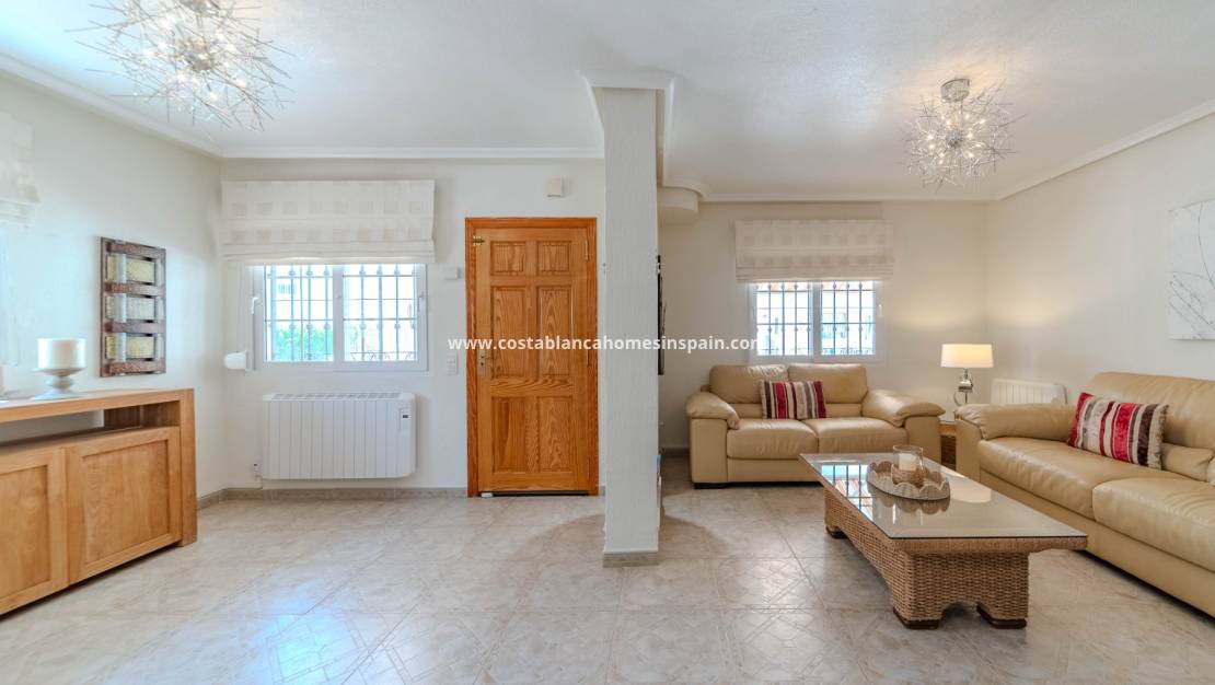 Resale - Semi - Detached Villa - Playa Flamenca - Costa Blanca South