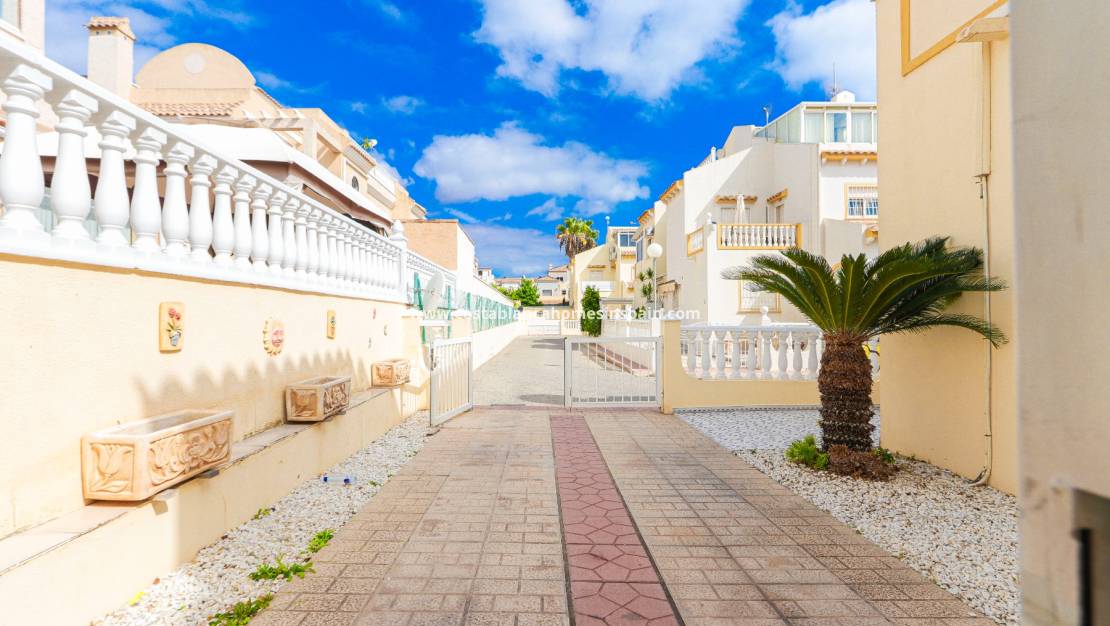 Resale - Semi - Detached Villa - Playa Flamenca - Costa Blanca South