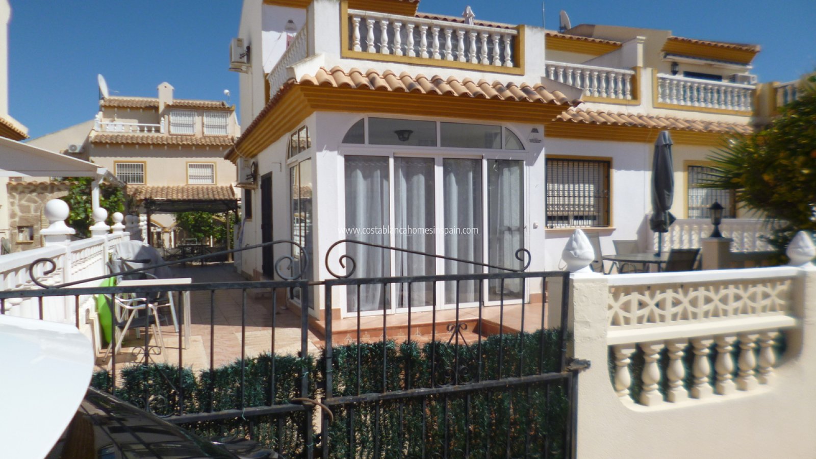 Resale - Semi - Detached Villa - Playa Flamenca - Orihuela Costa