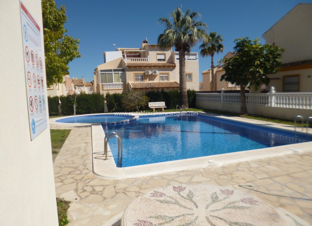 Resale - Semi - Detached Villa - Playa Flamenca - Orihuela Costa