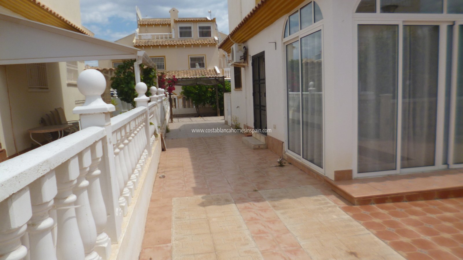 Resale - Semi - Detached Villa - Playa Flamenca - Orihuela Costa