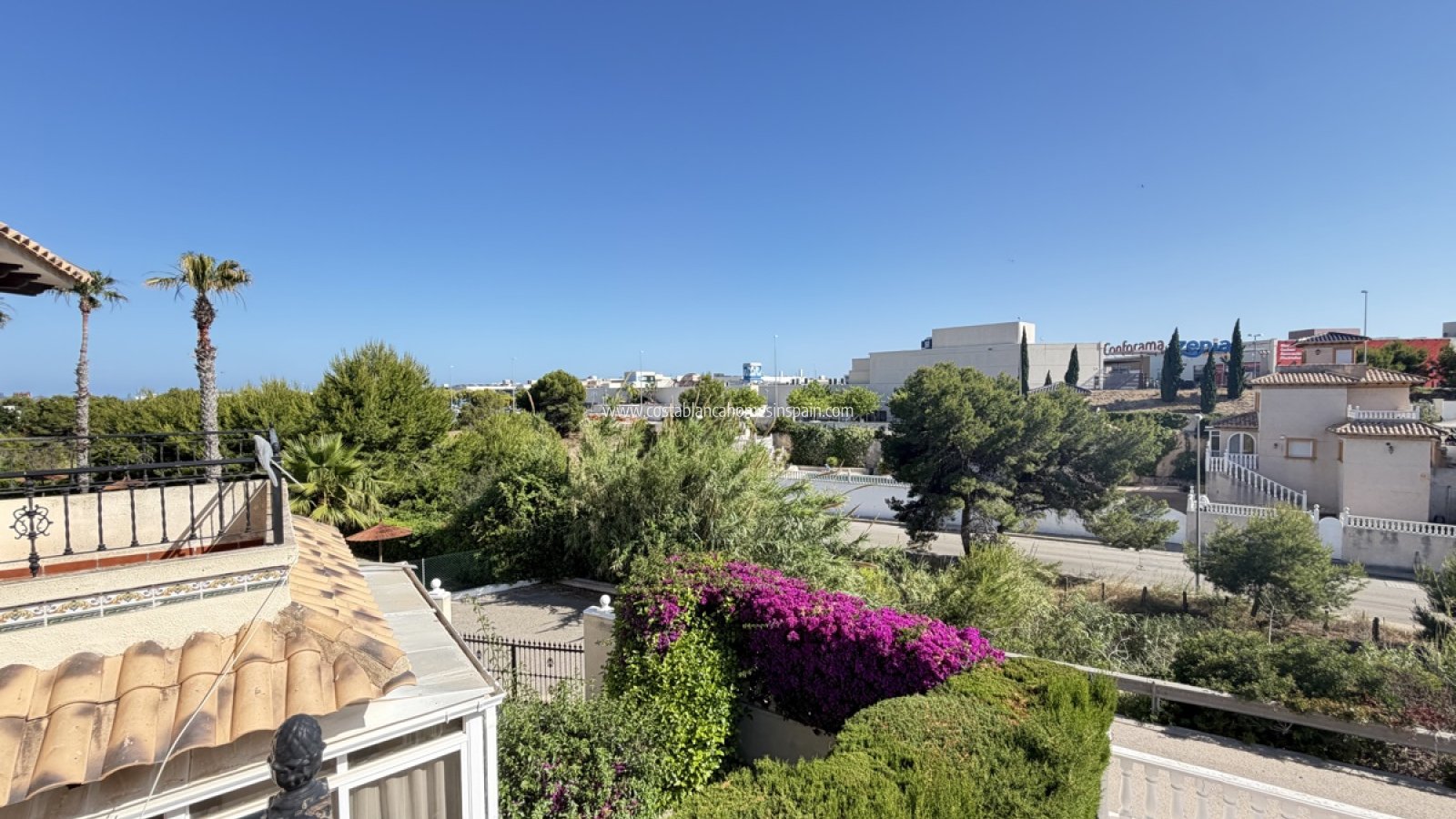 Resale - Semi - Detached Villa - Playa Flamenca - Orihuela Costa