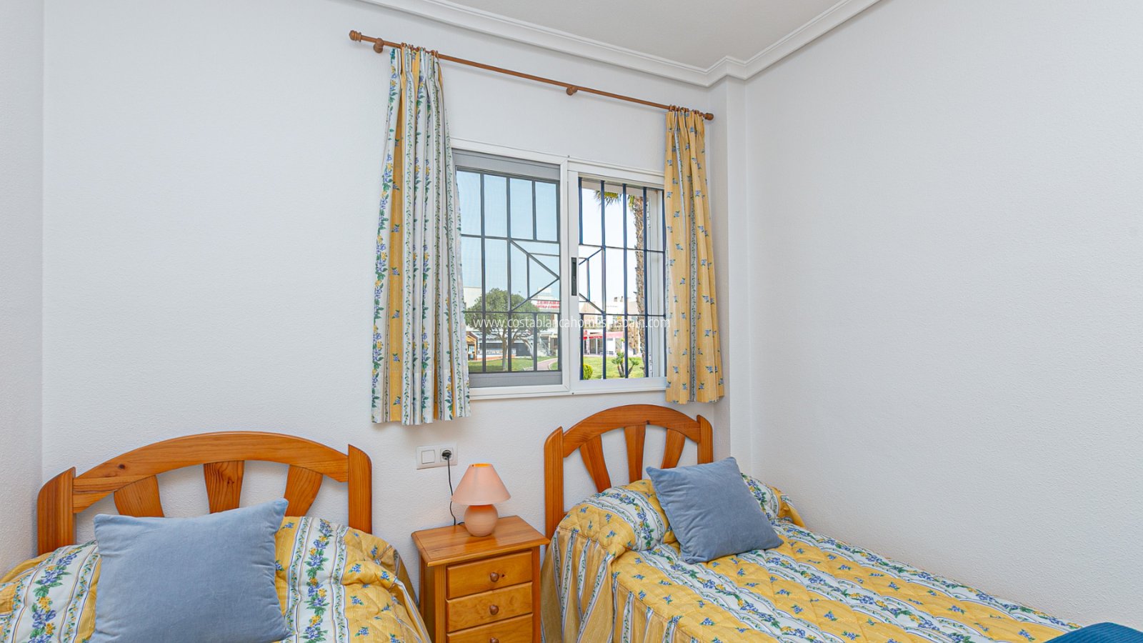 Resale - Semi - Detached Villa - Playa Flamenca - Zenia Mar