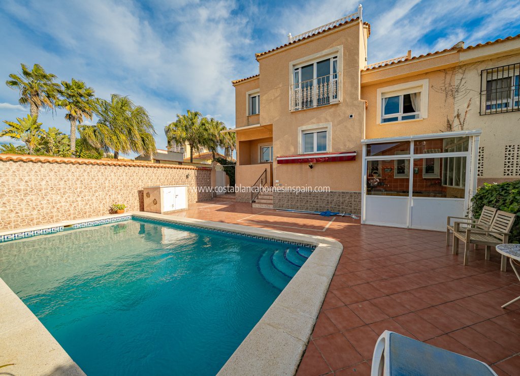 Resale - Semi - Detached Villa - Torrevieja - El Chaparral