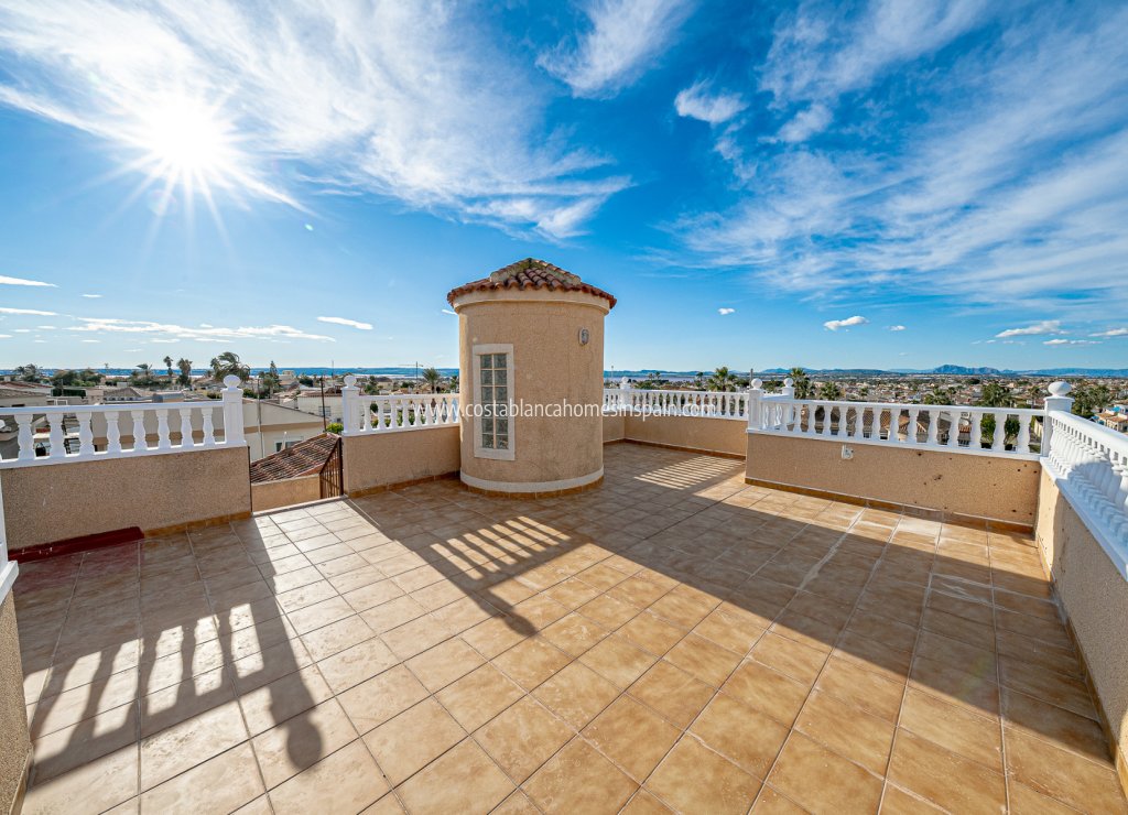 Resale - Semi - Detached Villa - Torrevieja - El Chaparral