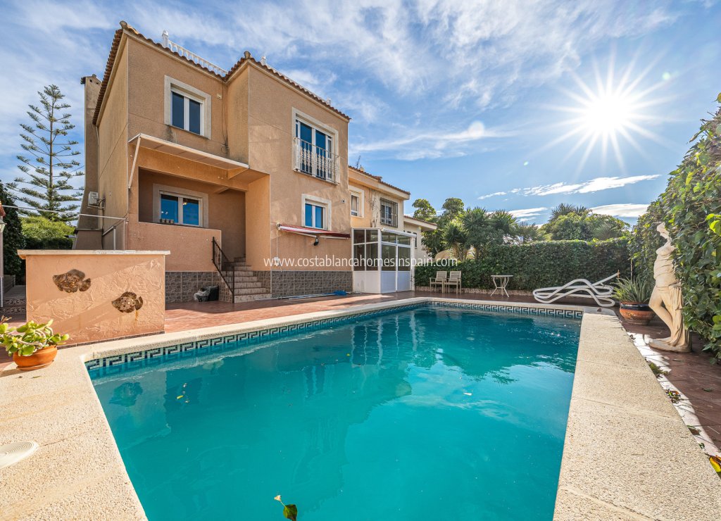 Resale - Semi - Detached Villa - Torrevieja - El Chaparral