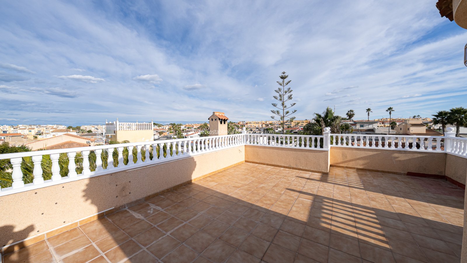 Resale - Semi - Detached Villa - Torrevieja - El Chaparral