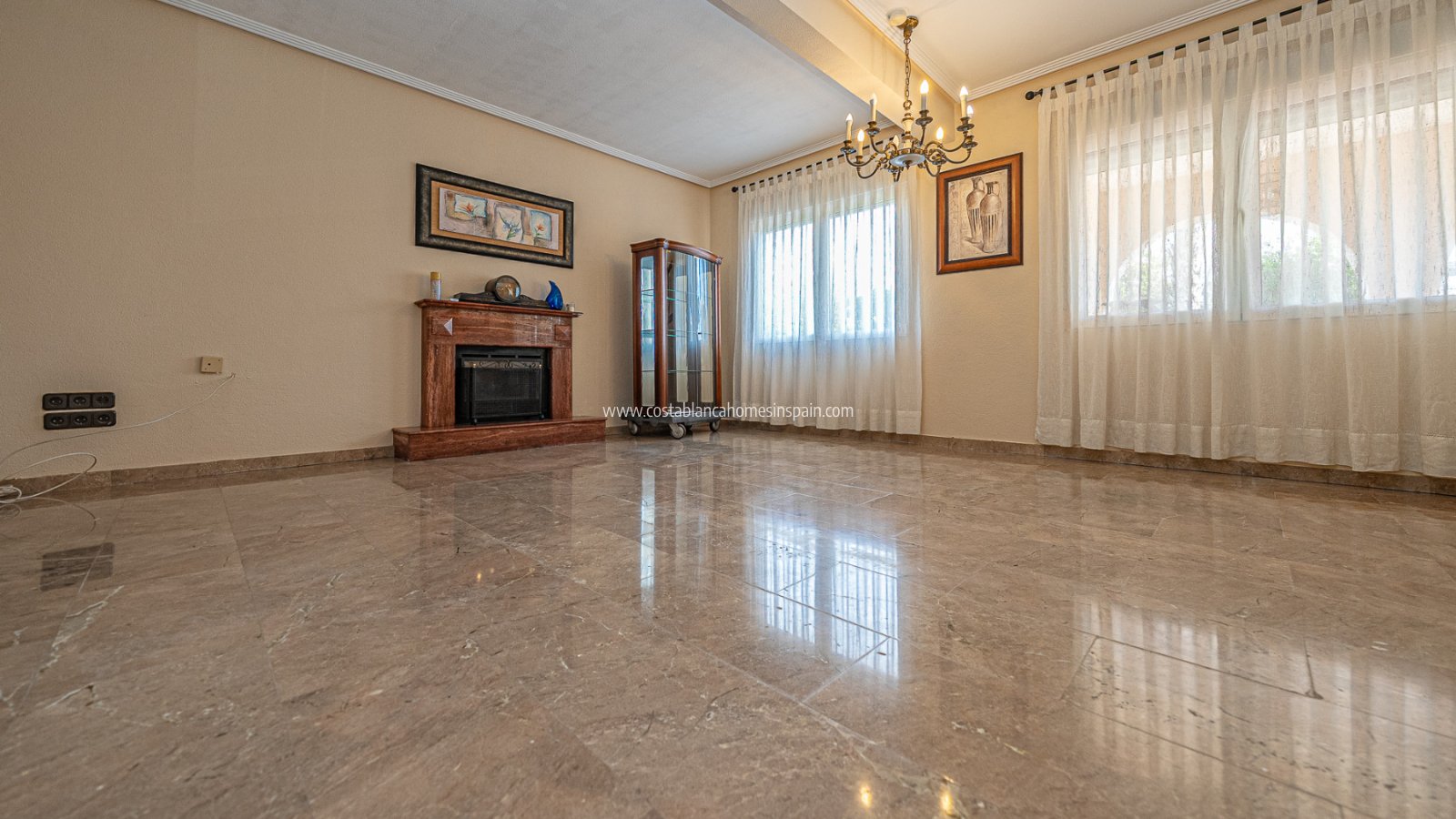 Resale - Semi - Detached Villa - Torrevieja - El Chaparral