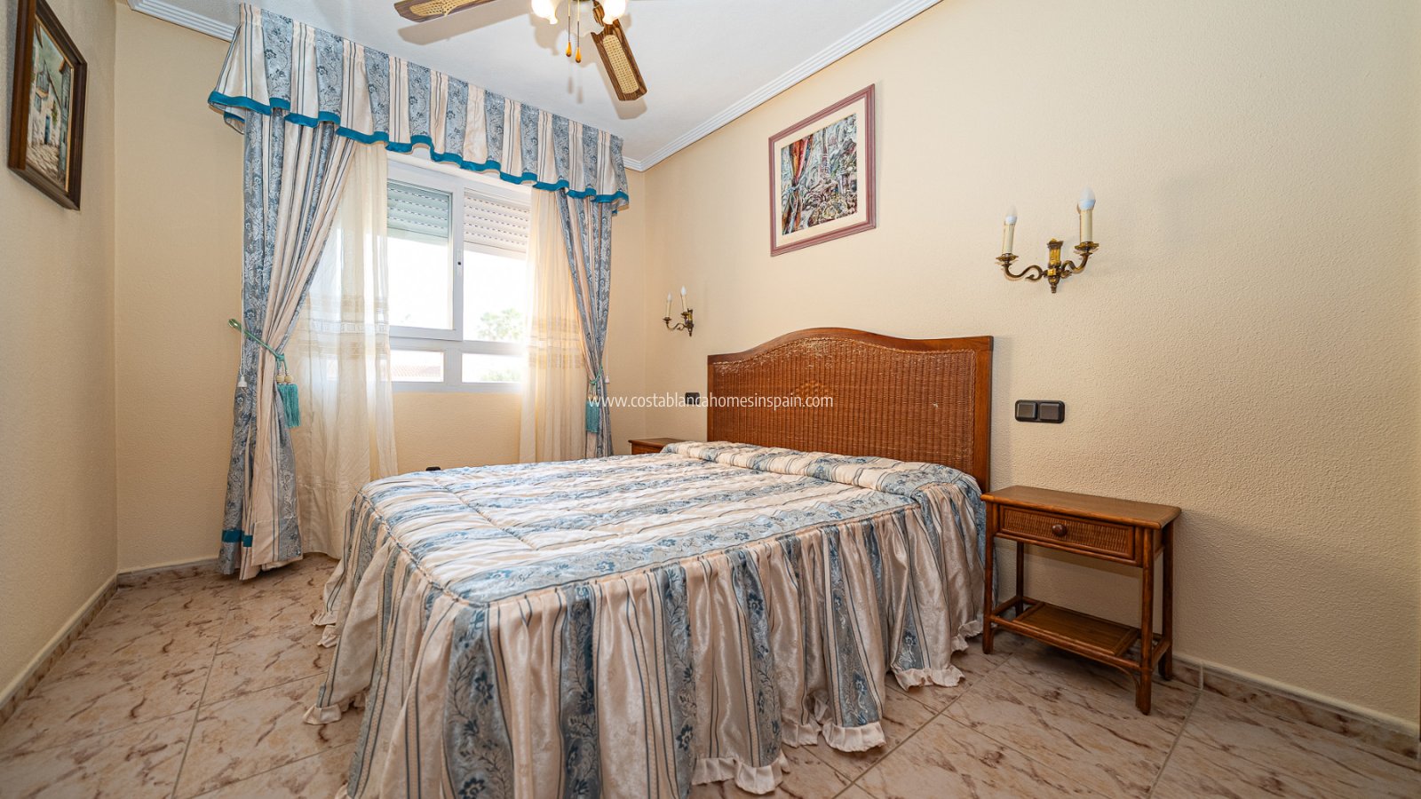 Resale - Semi - Detached Villa - Torrevieja - El Chaparral
