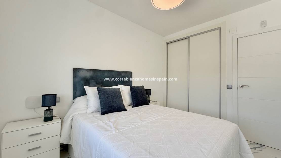 Resale - Semi - Detached Villa - Torrevieja - El chaparral