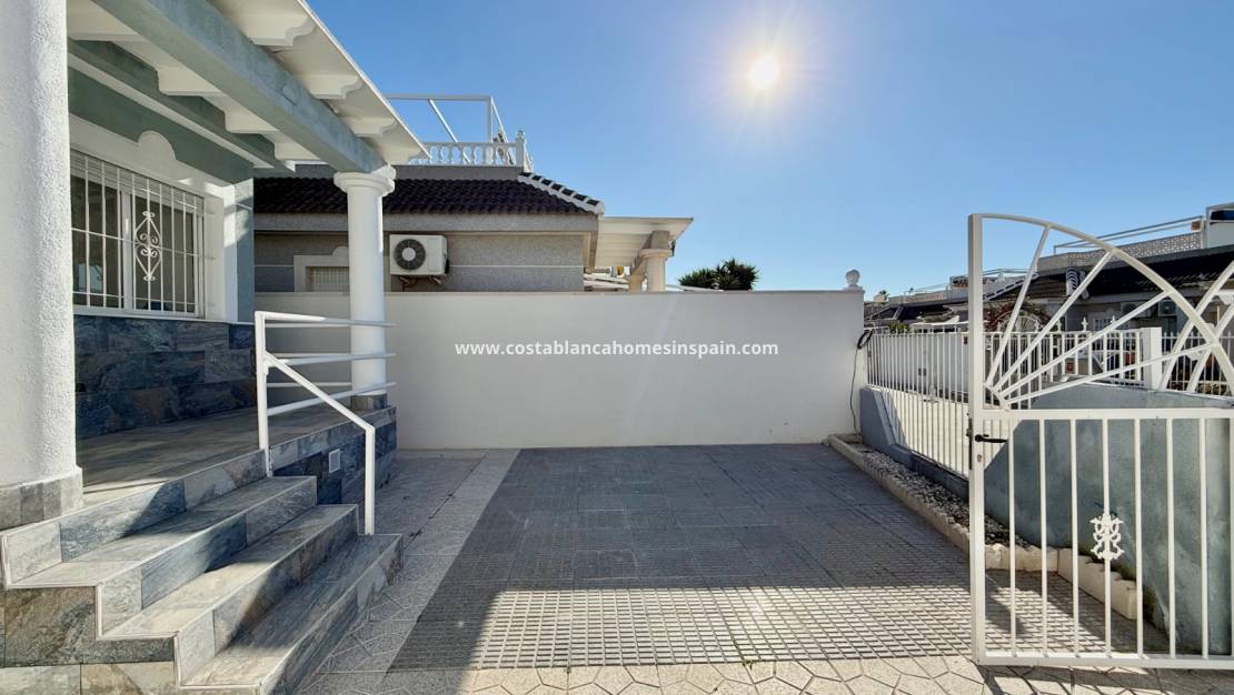 Resale - Semi - Detached Villa - Torrevieja - El chaparral