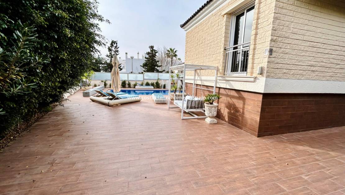 Resale - Semi - Detached Villa - Torrevieja - La Mata