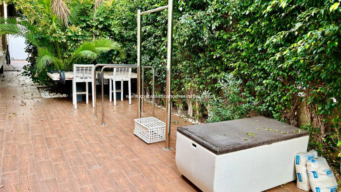 Resale - Semi - Detached Villa - Torrevieja - La Mata