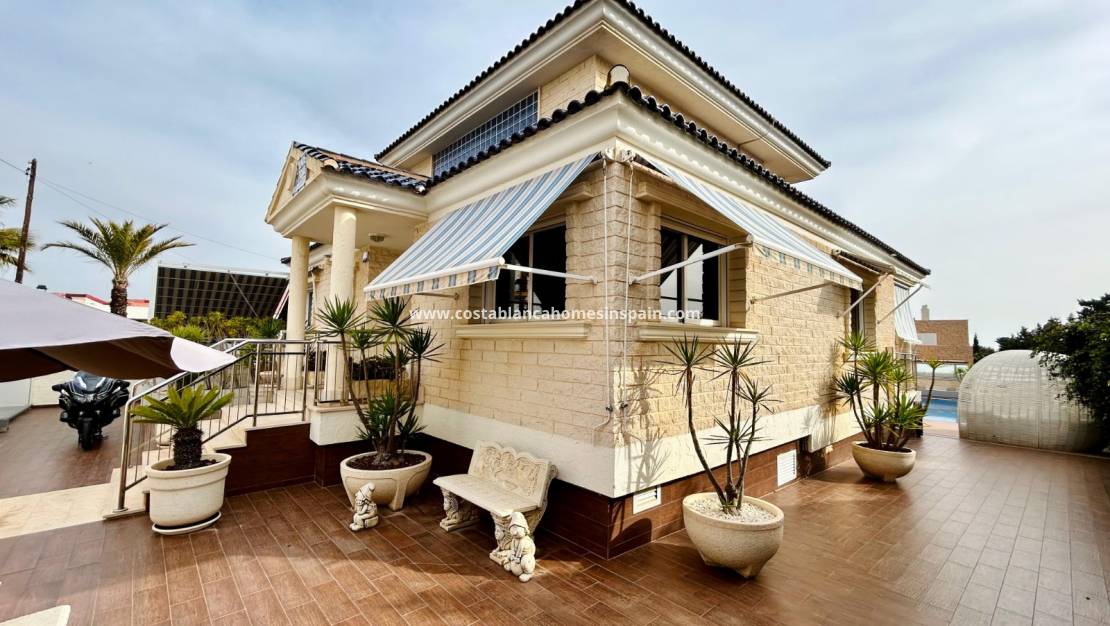 Resale - Semi - Detached Villa - Torrevieja - La Mata