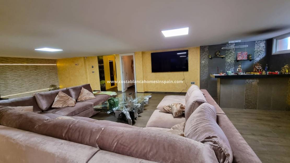 Resale - Semi - Detached Villa - Torrevieja - La Mata