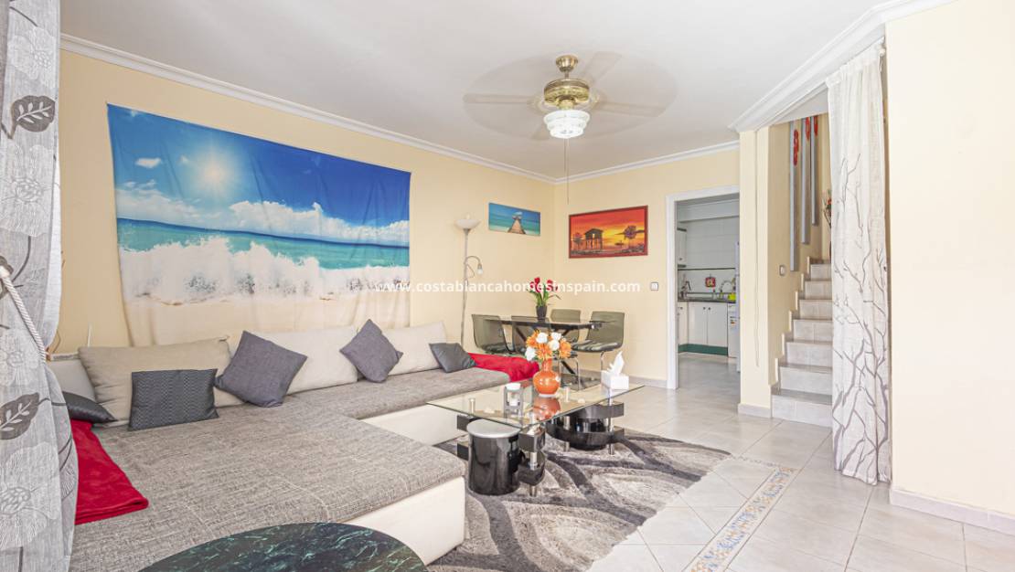 Resale - Semi - Detached Villa - Torrevieja - La Siesta