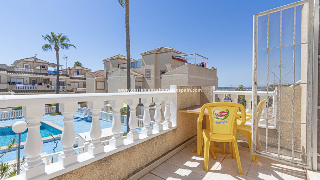 Resale - Semi - Detached Villa - Torrevieja - La Siesta