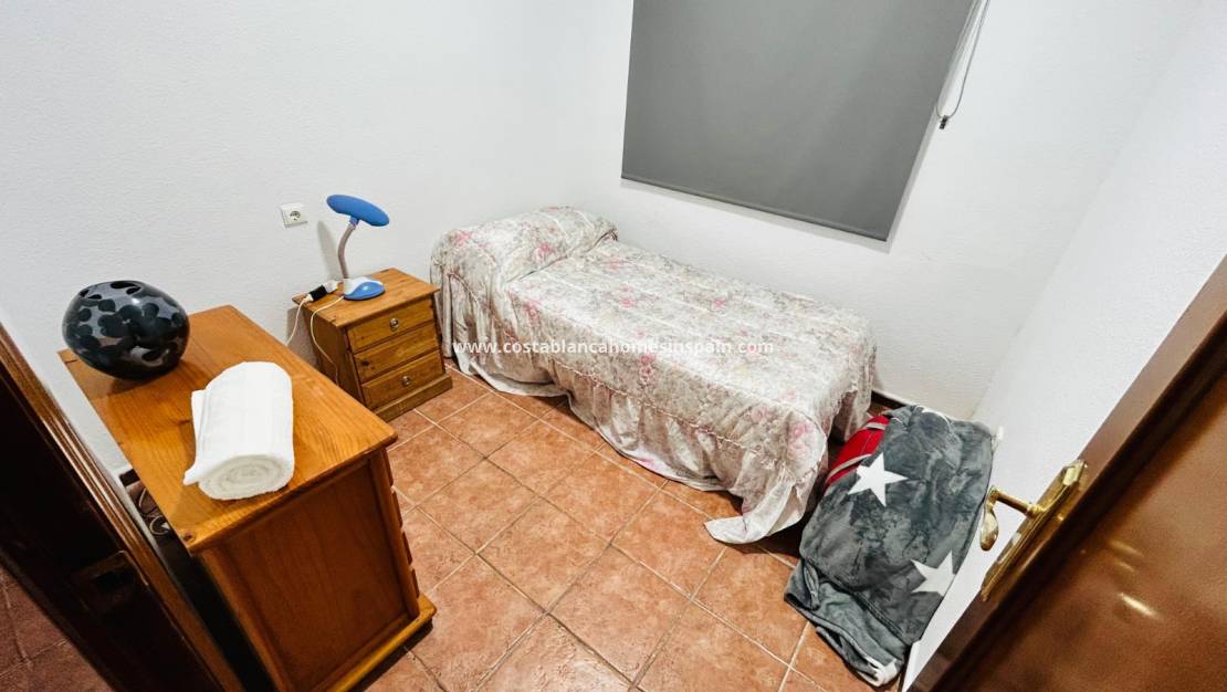 Resale - Semi - Detached Villa - Torrevieja - Playa de los Locos