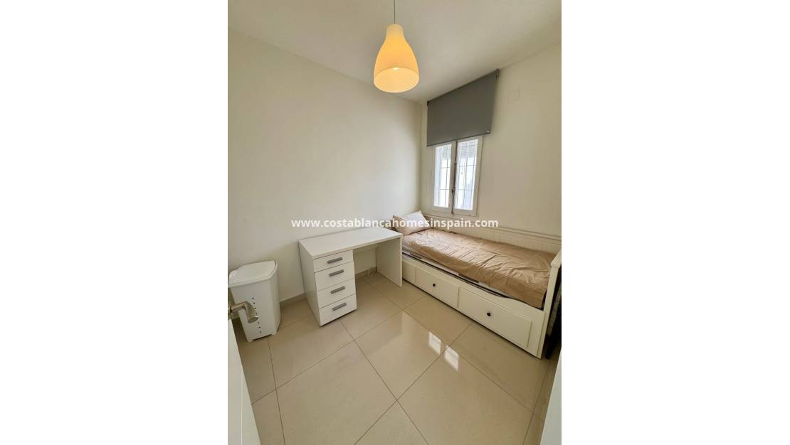 Resale - Semi - Detached Villa - Torrevieja - Torretas