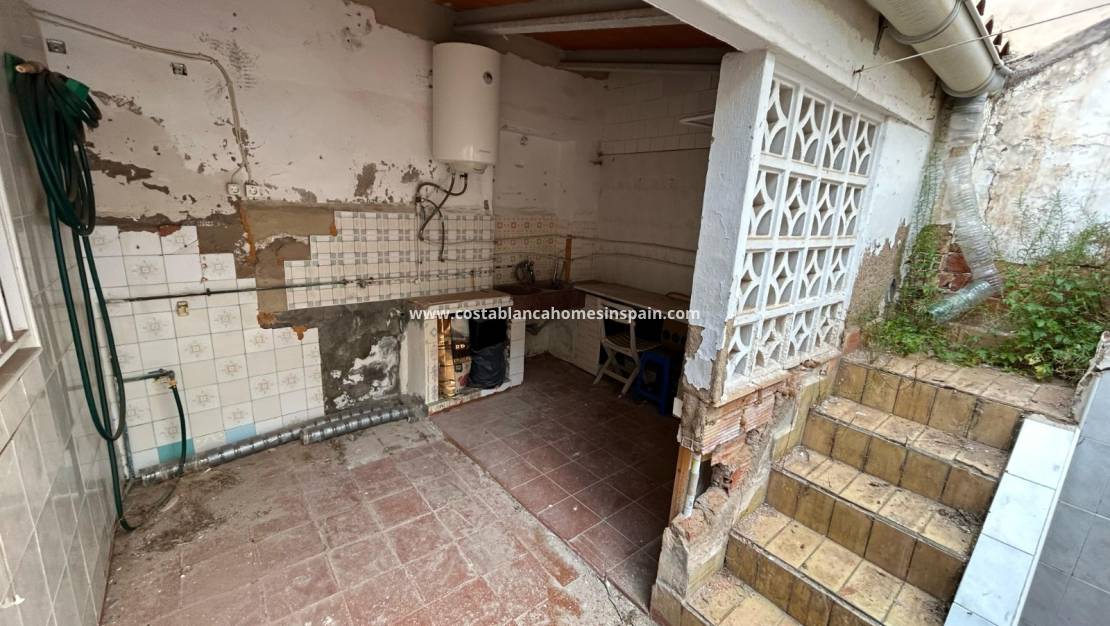 Resale - Semi - Detached Villa - Torrevieja - Torrevieja City Center