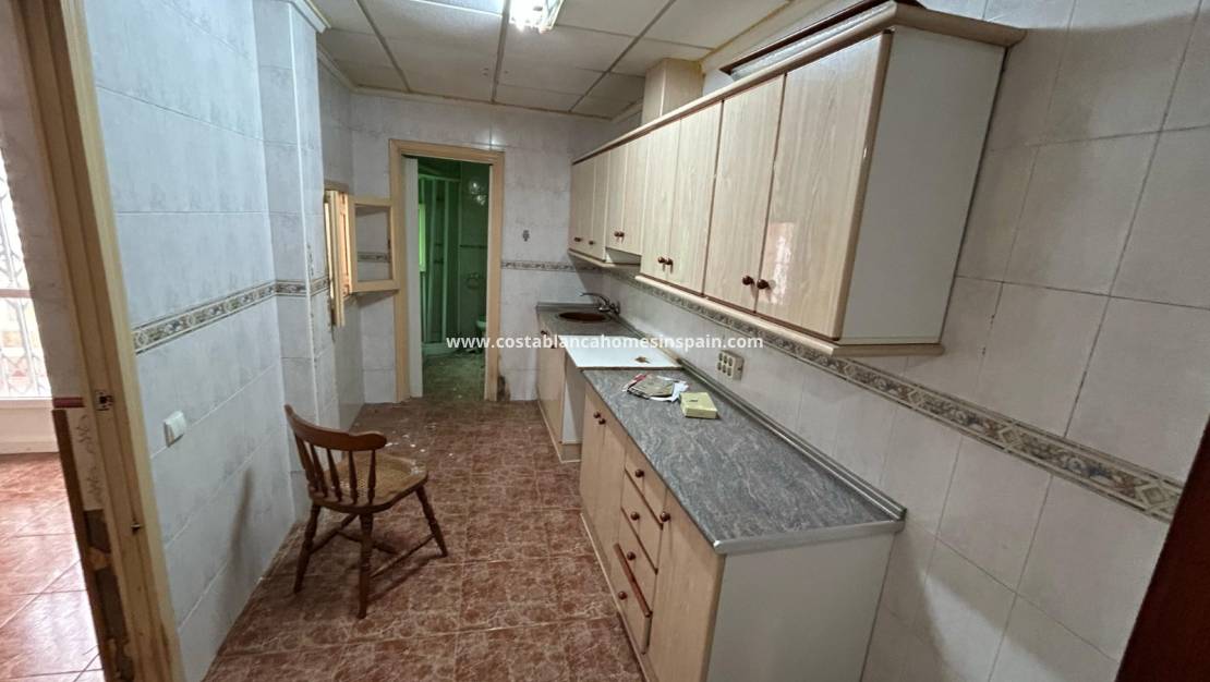 Resale - Semi - Detached Villa - Torrevieja - Torrevieja City Center