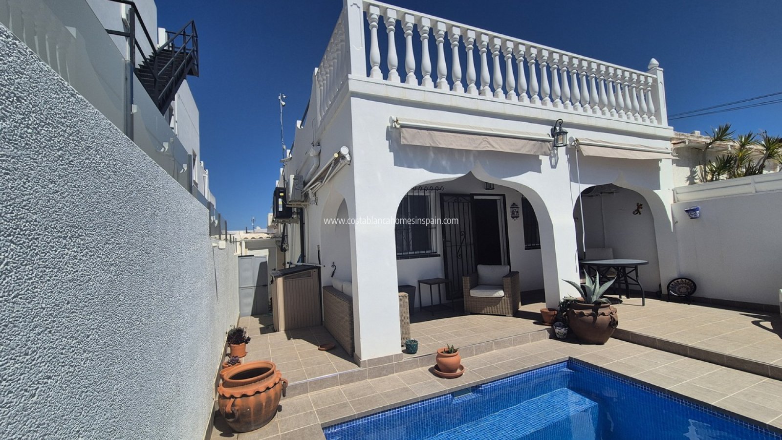 Resale - Semi - Detached Villa - Villamartin - Costa Blanca