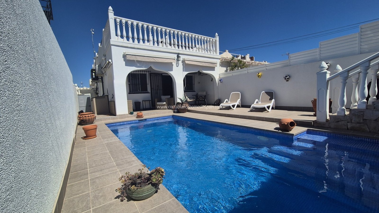 Resale - Semi - Detached Villa - Villamartin - Costa Blanca