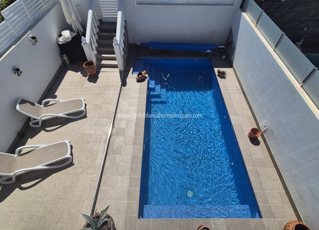 Resale - Semi - Detached Villa - Villamartin - Costa Blanca