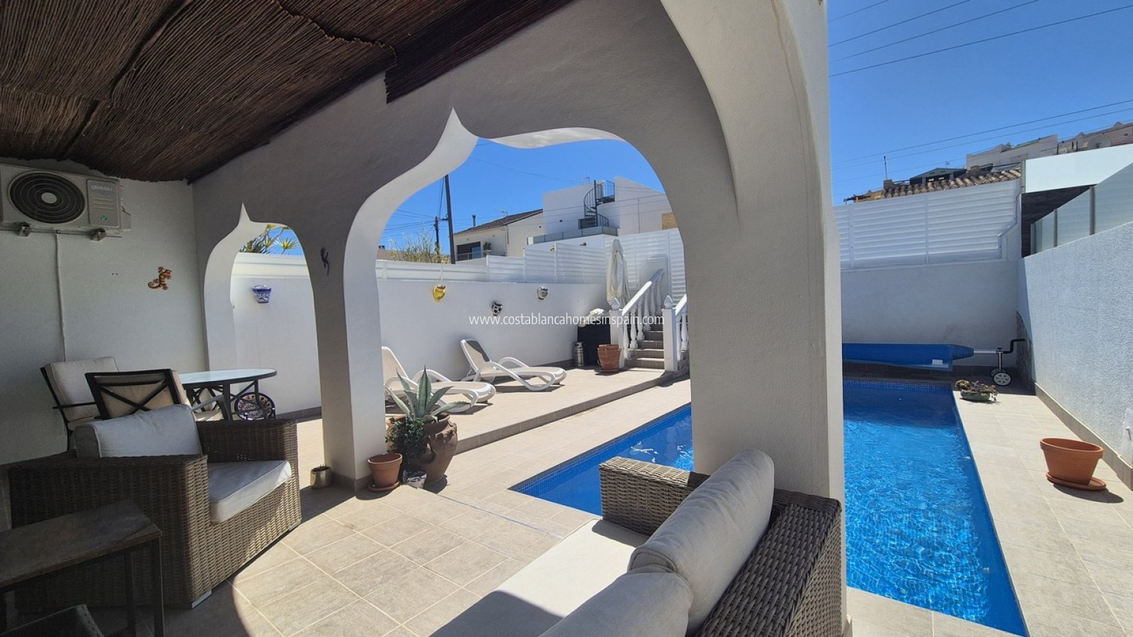 Resale - Semi - Detached Villa - Villamartin - Costa Blanca