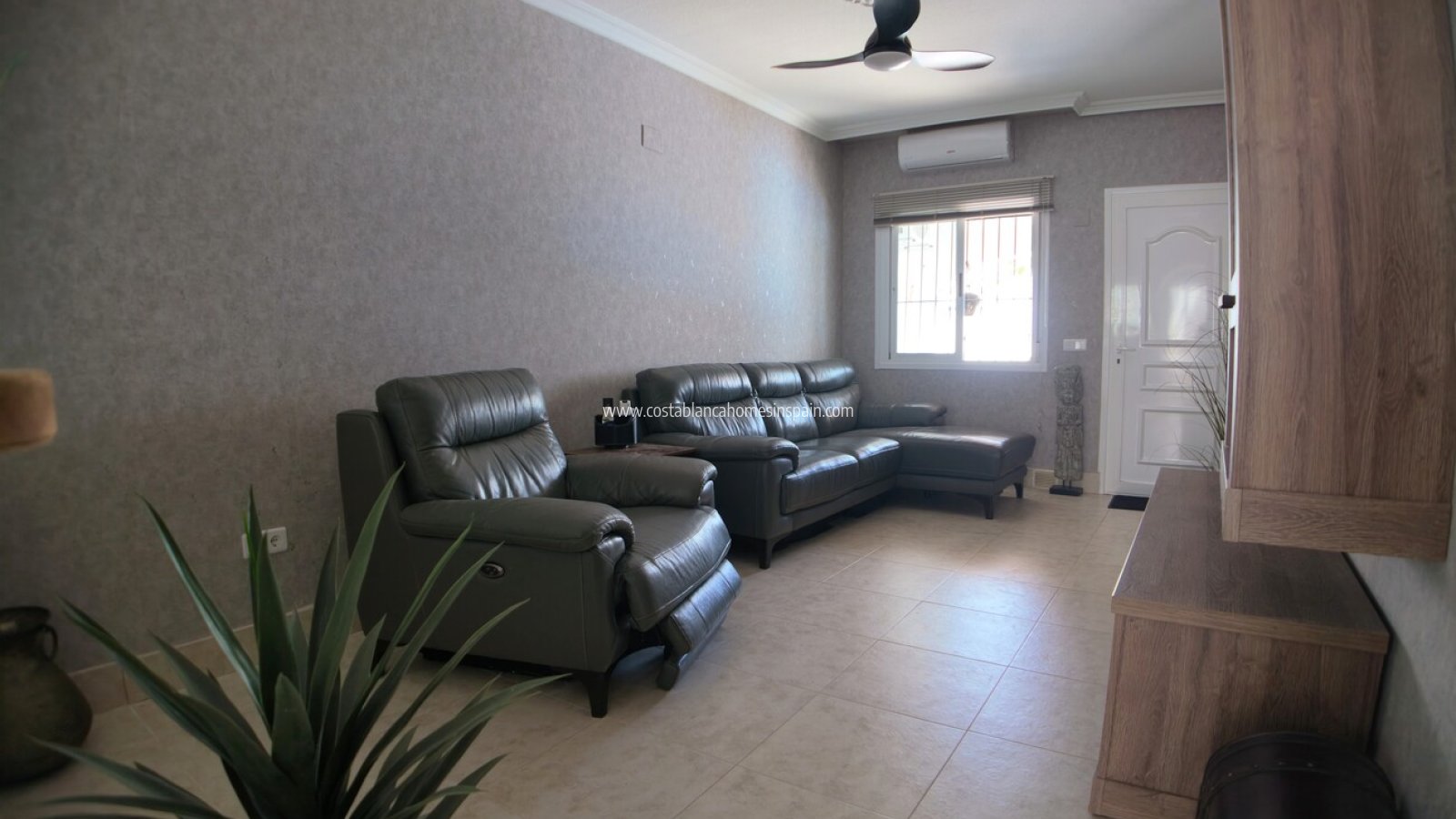 Resale - Semi - Detached Villa - Villamartin - Costa Blanca