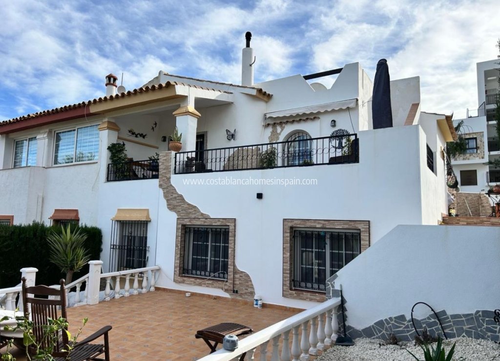 Resale - Semi - Detached Villa - Villamartin