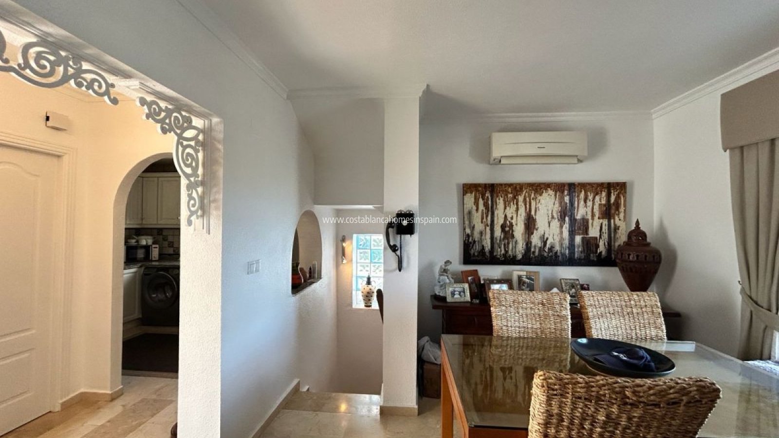 Resale - Semi - Detached Villa - Villamartin