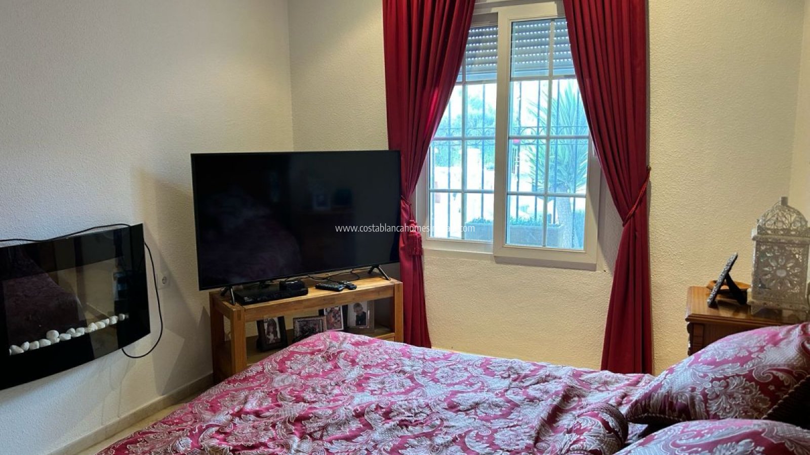 Resale - Semi - Detached Villa - Villamartin