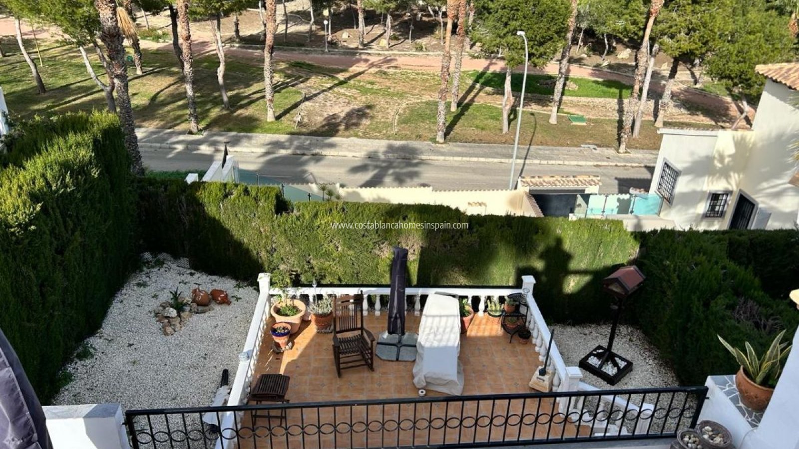 Resale - Semi - Detached Villa - Villamartin