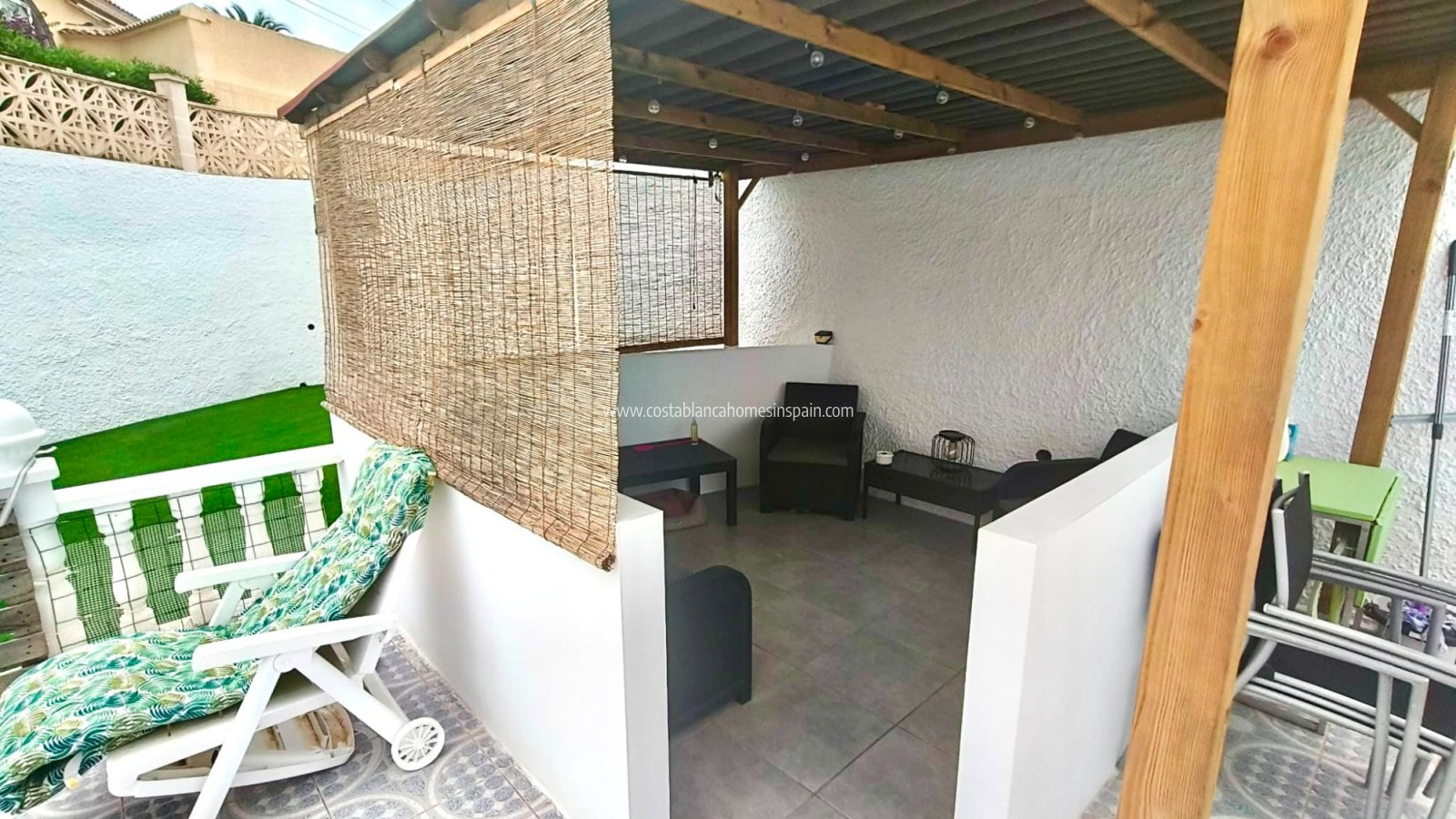 Resale - Semi - Detached Villa - Villamartin